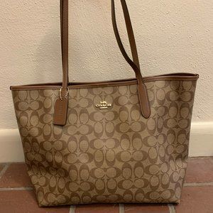 Coach Signature Tote Bag Tan Canvas Excellent Condition